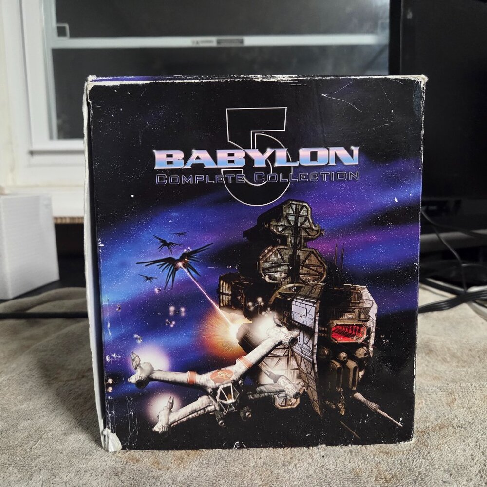 Babylon 5 dvd collectors edition with Crusade